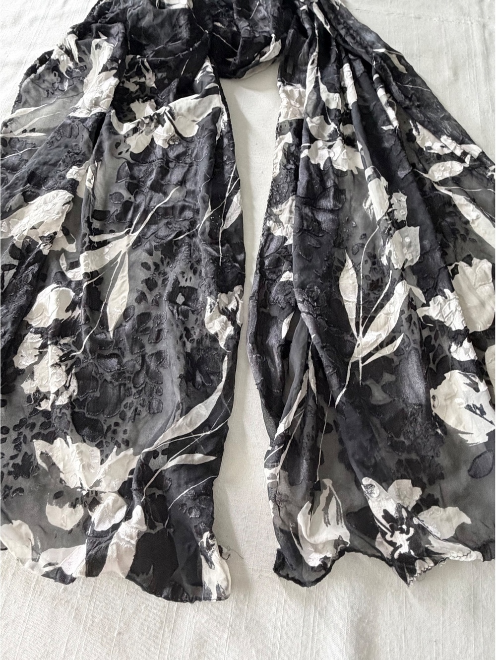 Black and White Floral Crushed Velvet Scarf 55x170 cm, 100% Synthetic Fiber